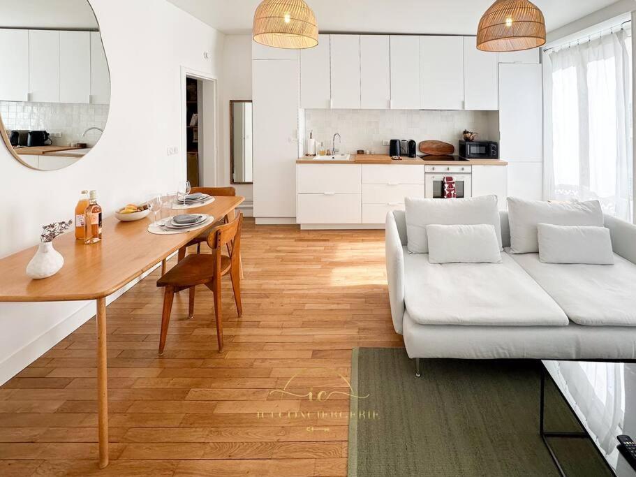 Le Petit Saint Louis Apartment Versailles Exterior photo