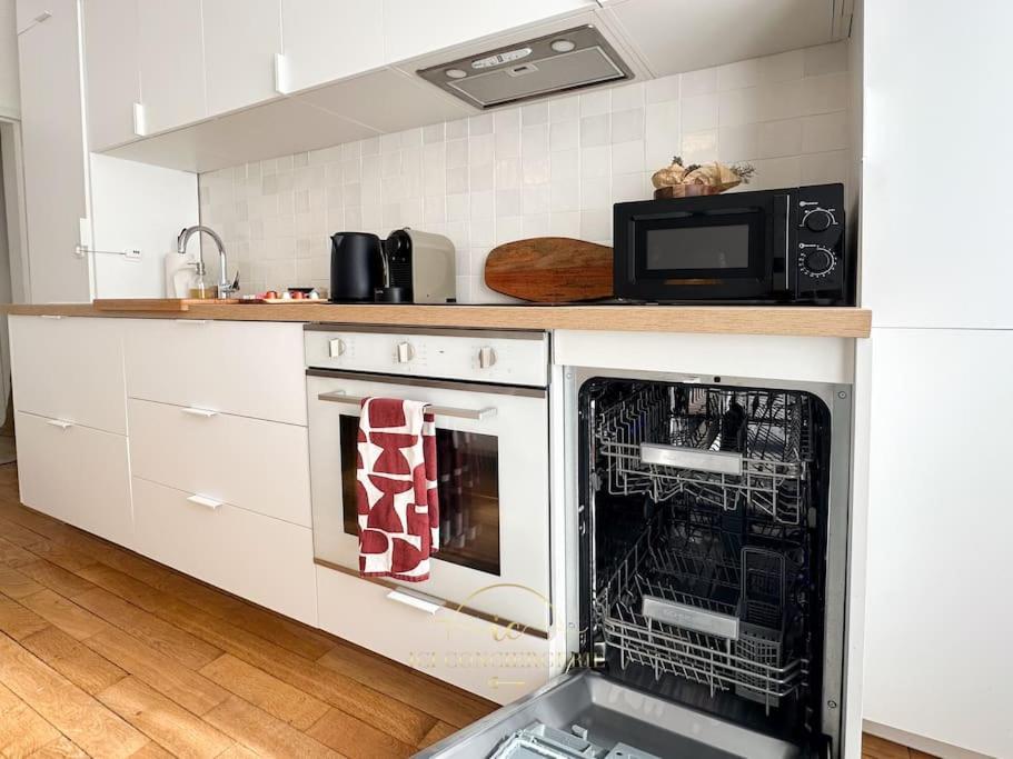 Le Petit Saint Louis Apartment Versailles Exterior photo